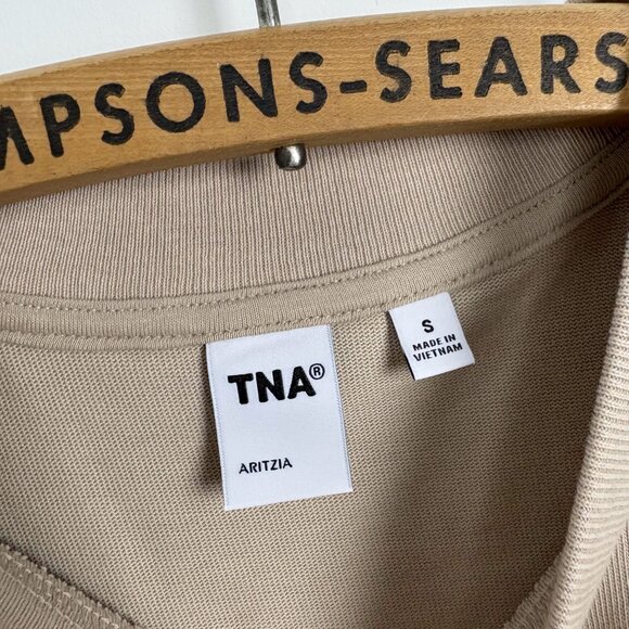 Aritzia TNA Womens Oversized Sleeveless Top Graphic 7 Cream Size Small - Picture 2 of 3